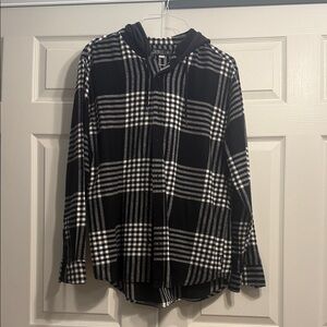 Stylish Black and White Plaid Men's Shirt